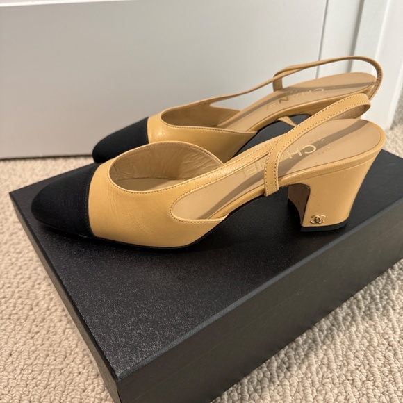 Chanel Classic Slingback - Picture 2 of 6